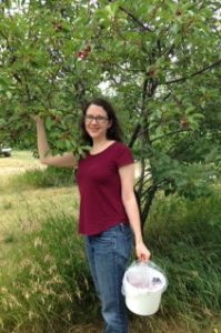 I find it unadvisable to wear cute vintage clothes for serious picking. 